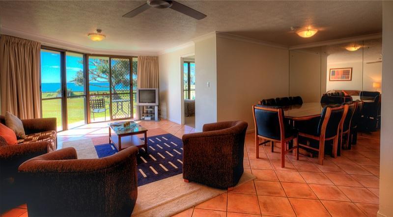 San Simeon Beachfront Apartments Tugun Gold Coast Extérieur photo