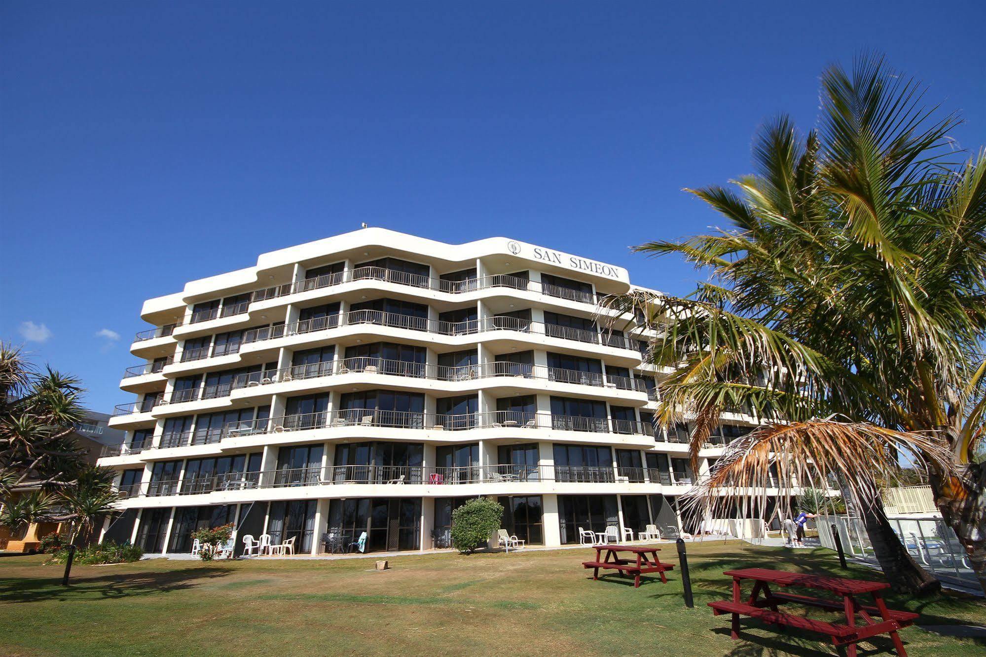 San Simeon Beachfront Apartments Tugun Gold Coast Extérieur photo