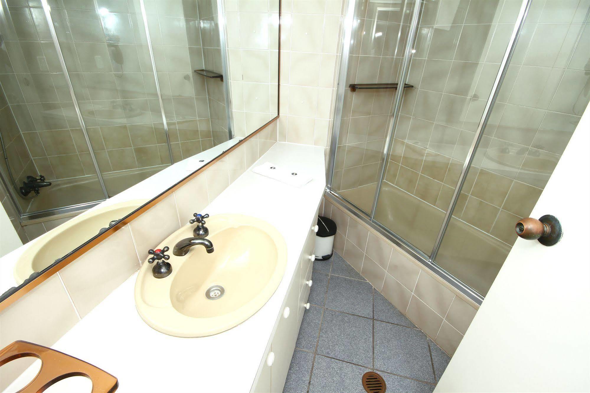 San Simeon Beachfront Apartments Tugun Gold Coast Extérieur photo