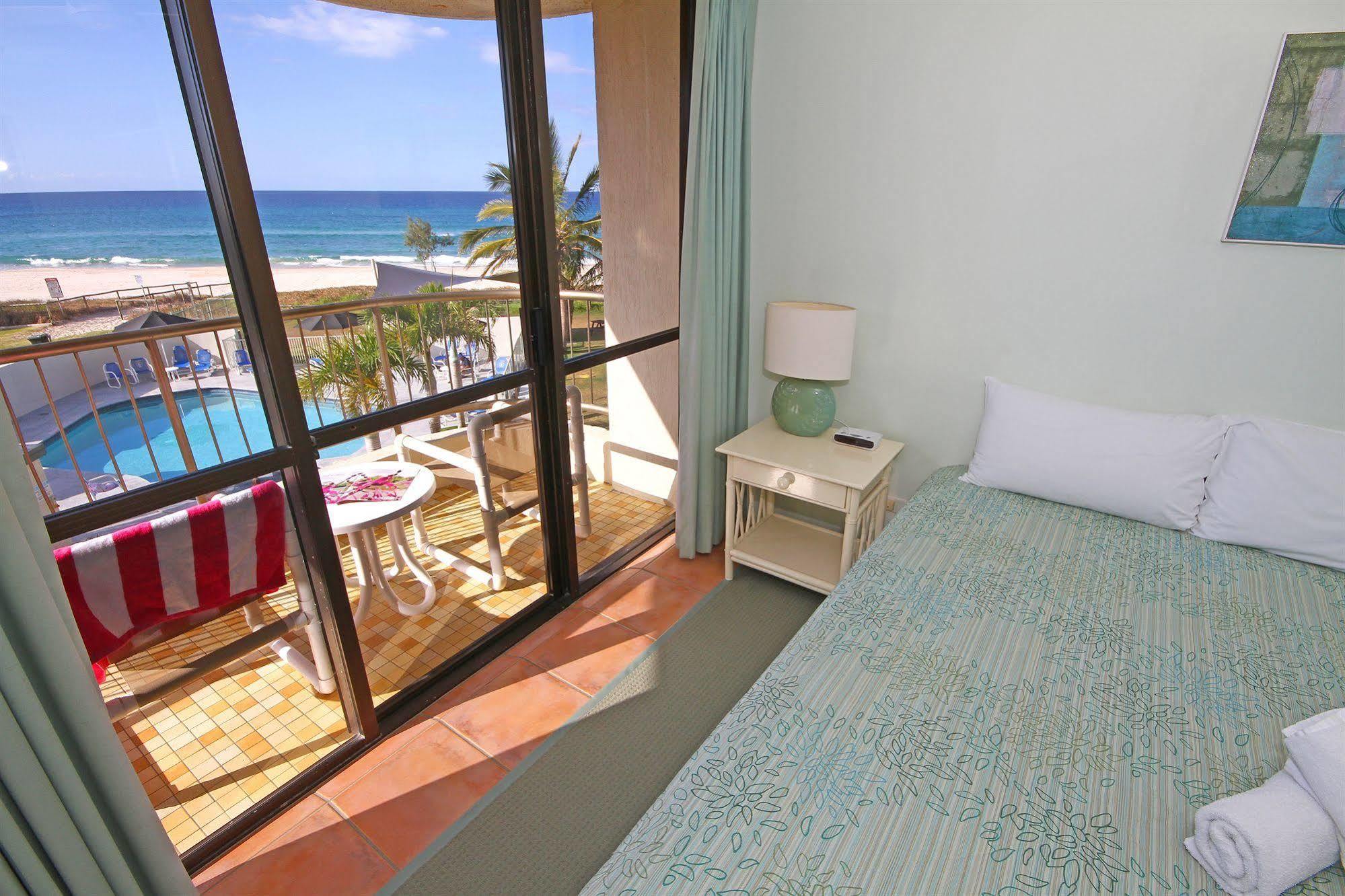 San Simeon Beachfront Apartments Tugun Gold Coast Extérieur photo