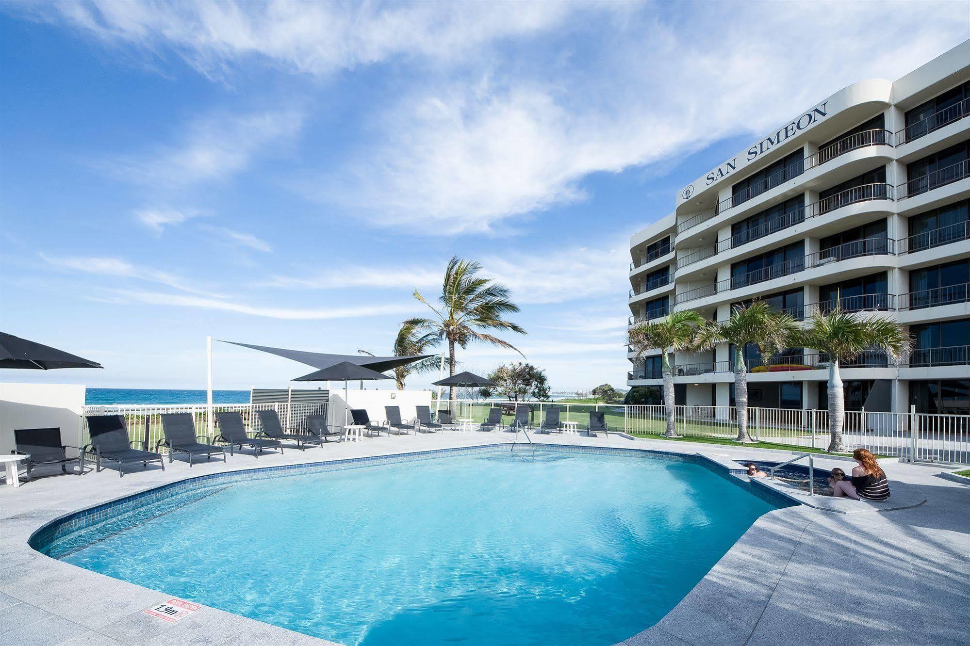 San Simeon Beachfront Apartments Tugun Gold Coast Extérieur photo