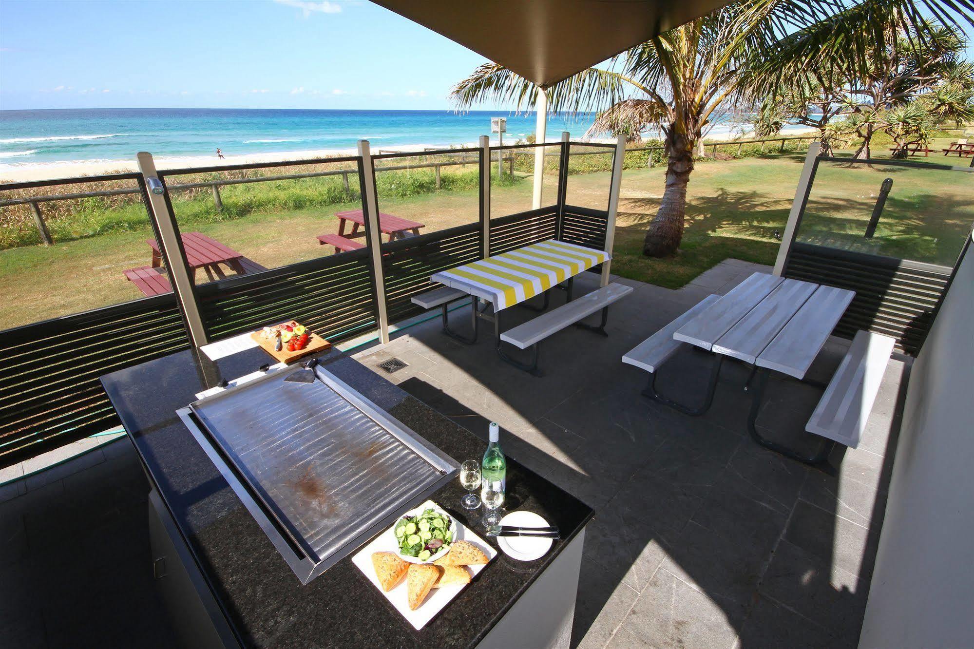 San Simeon Beachfront Apartments Tugun Gold Coast Extérieur photo