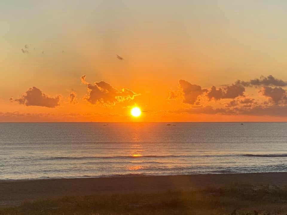 San Simeon Beachfront Apartments Tugun Gold Coast Extérieur photo